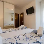 Khaleesi With Sea View Apartamento *