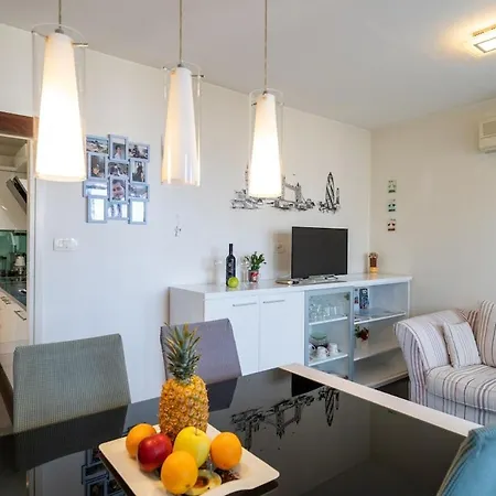 Apartment Khaleesi With Sea View *