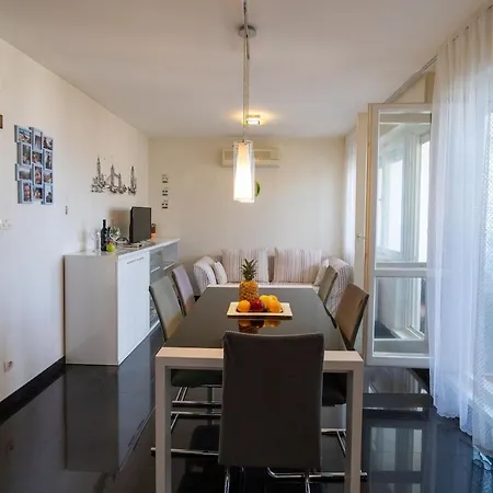 Khaleesi With Sea View Apartman Split