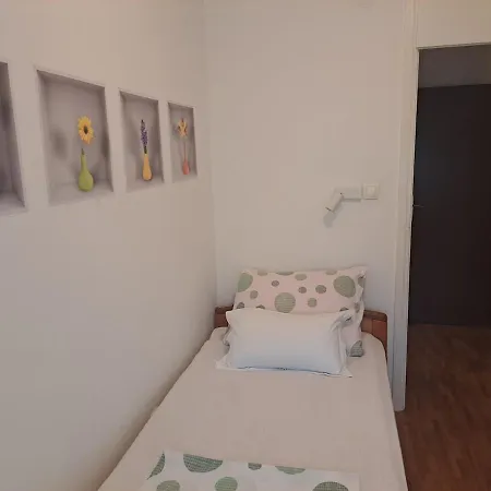 Khaleesi With Sea View Apartment Split