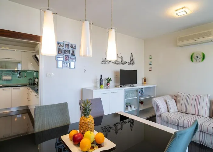 Apartment Khaleesi With Sea View *